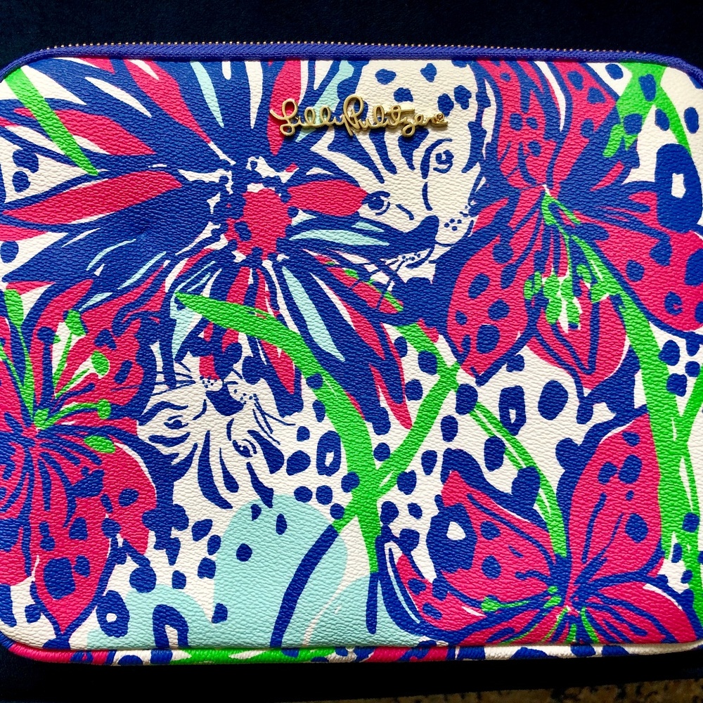 Lilly Pulitzer Tech Clutch NWT